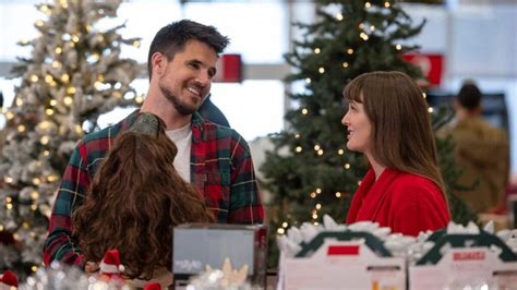 EXmas (2023) Ending Explained .